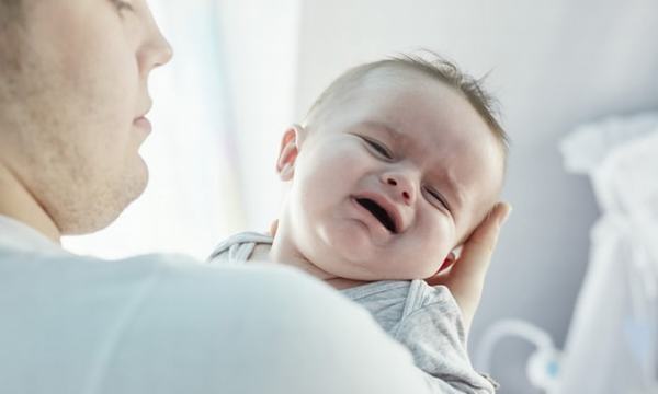 Nằm mơ thấy em bé khóc là điềm gì?